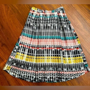 Romeo & Juliet Couture Lace Pleat Skirt , Size Small